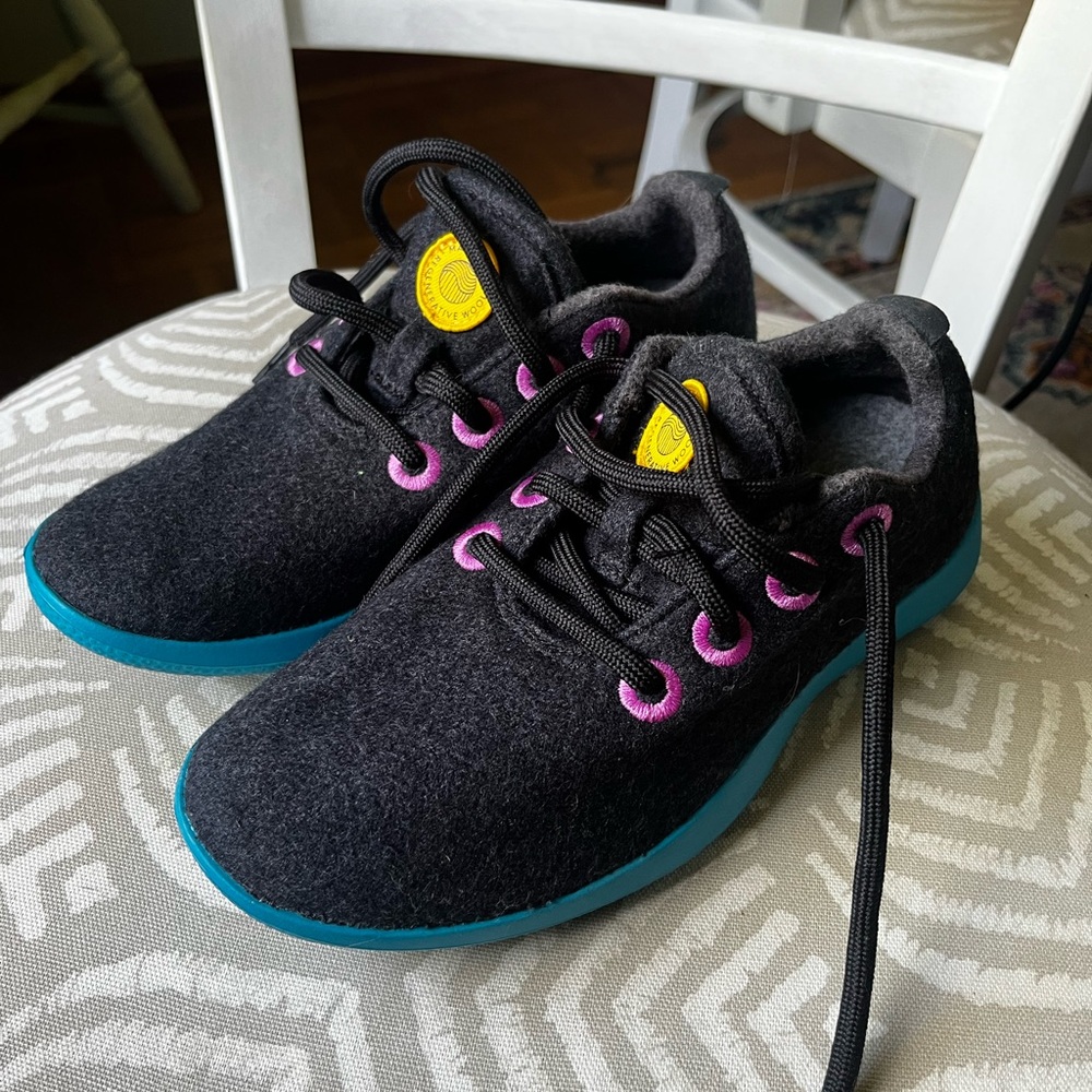 Allbirds Sneakers- Women’s Size 5- LIKE NEW